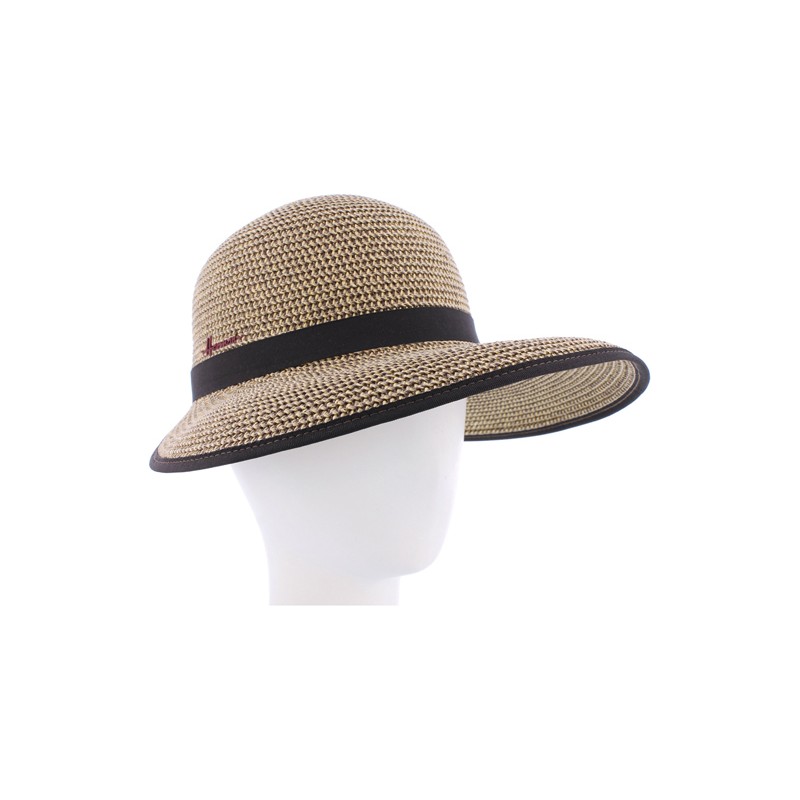 casquette grande visiere femme