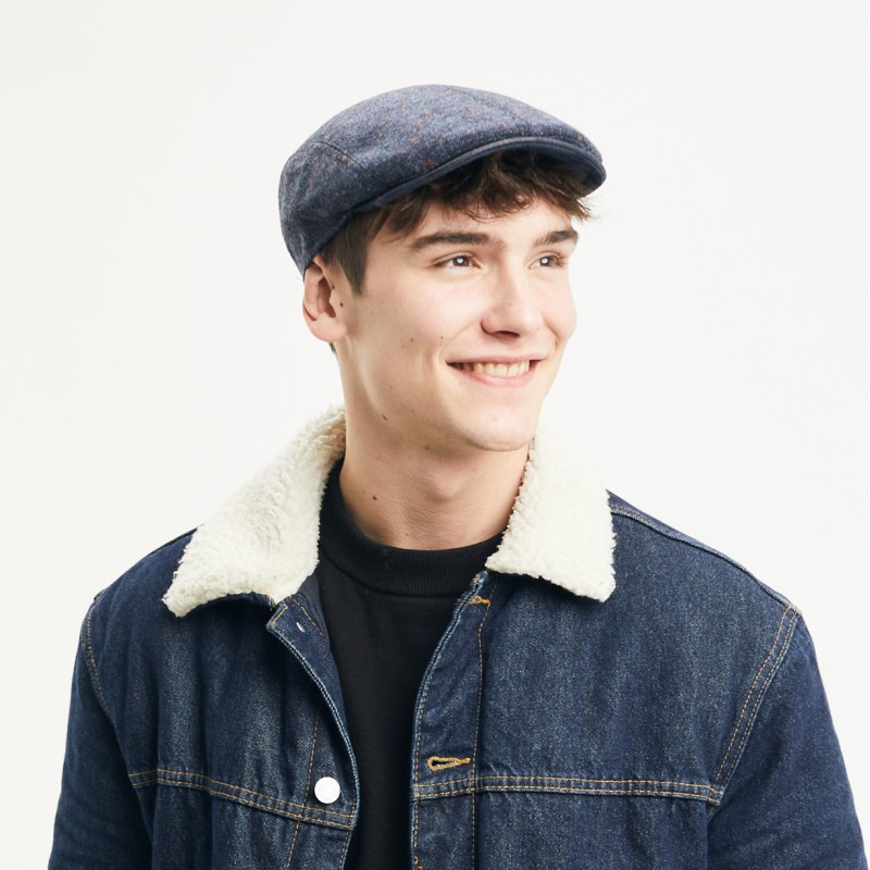 Casquette plate en laine vierge unie