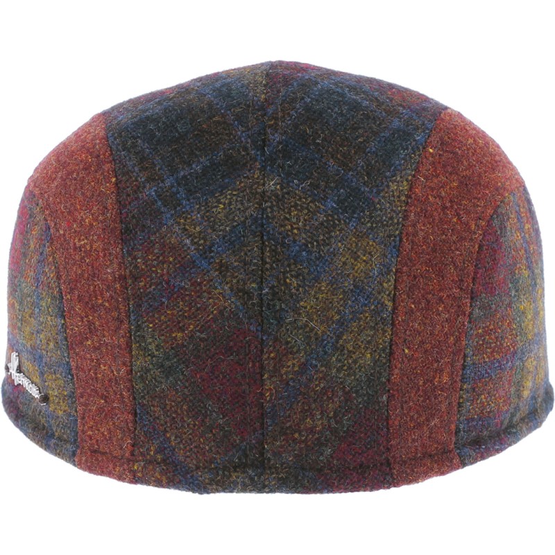 Shaped cap with two-tone fabrics (checked and plain)