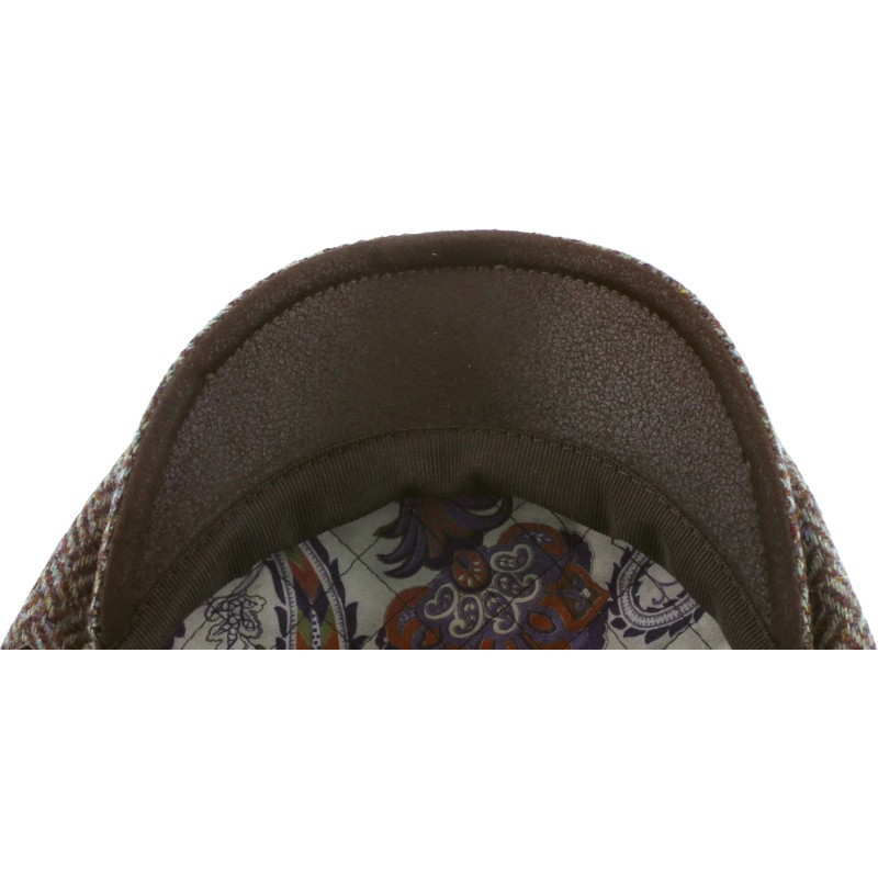 casquette avec sous visière en simili cuir