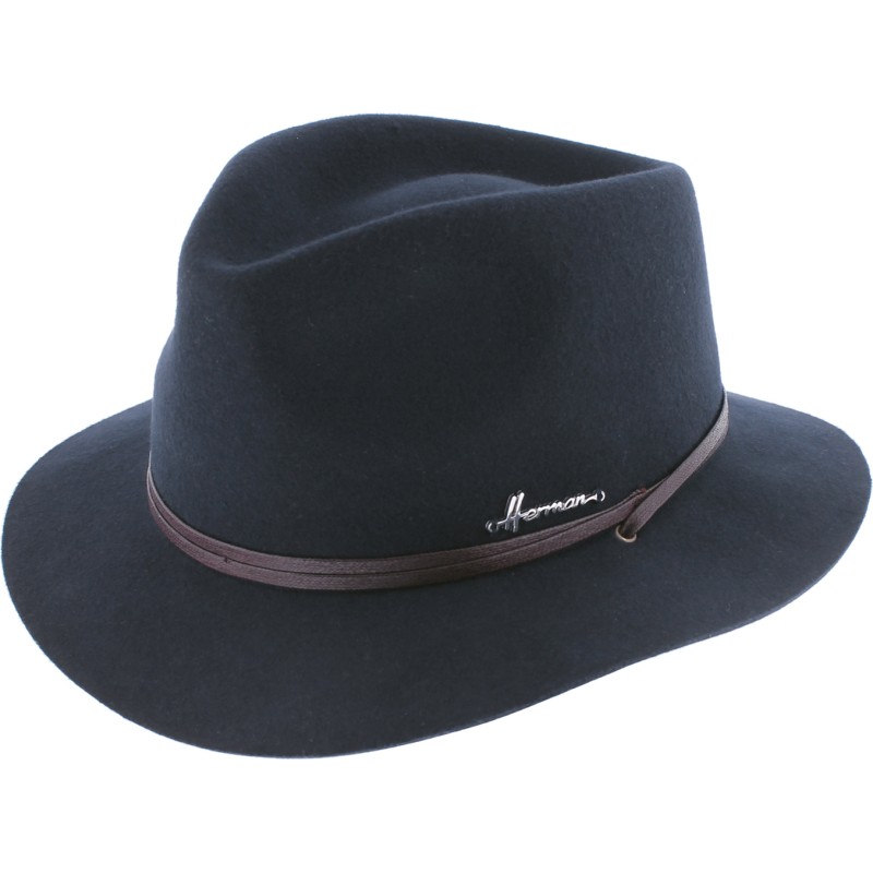 Felt hat 90gr with small plain brim with thin belt and imitation leath