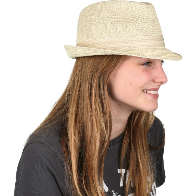 Small brim hat in paper straw