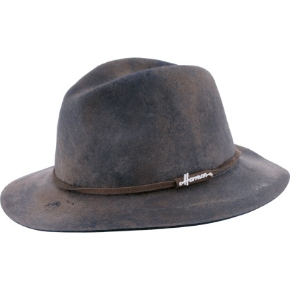 Chapeau grand bord cousu effet usé avec fine ceinture faux cuir