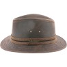 Small brim hat in plain waterproof cotton with metal eyelets