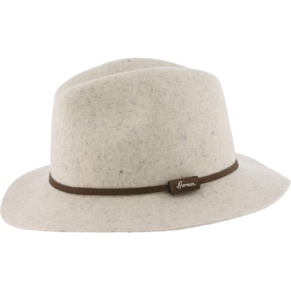 Large brim hat, with thin hatband