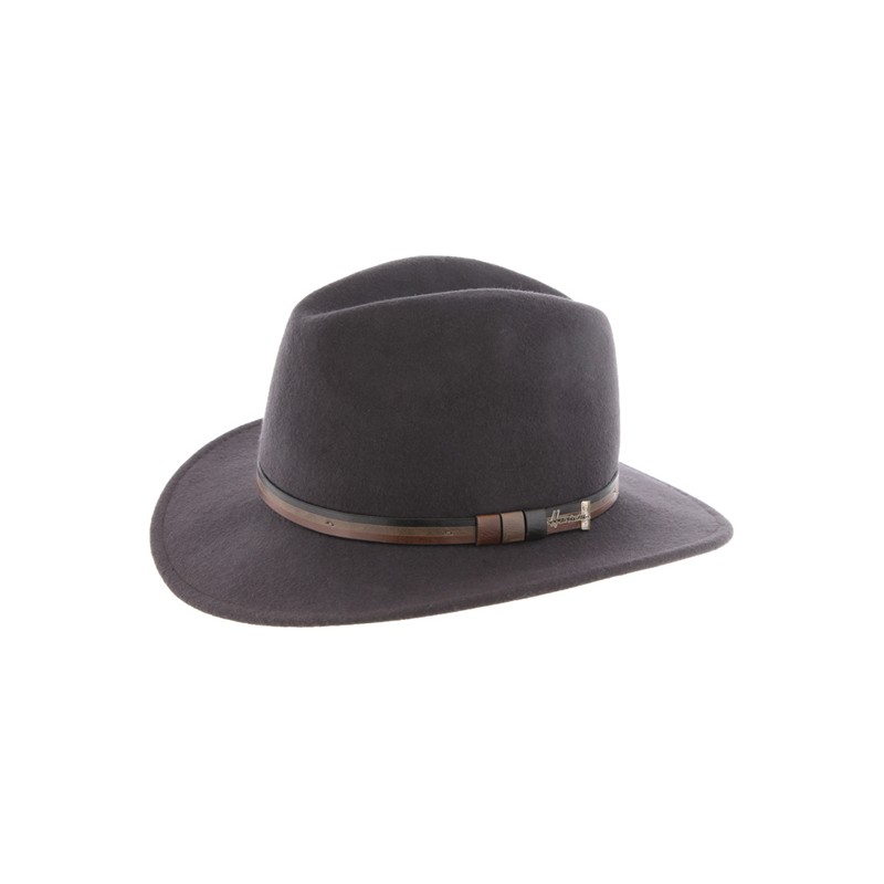 chapeau en feutre avec ceinture