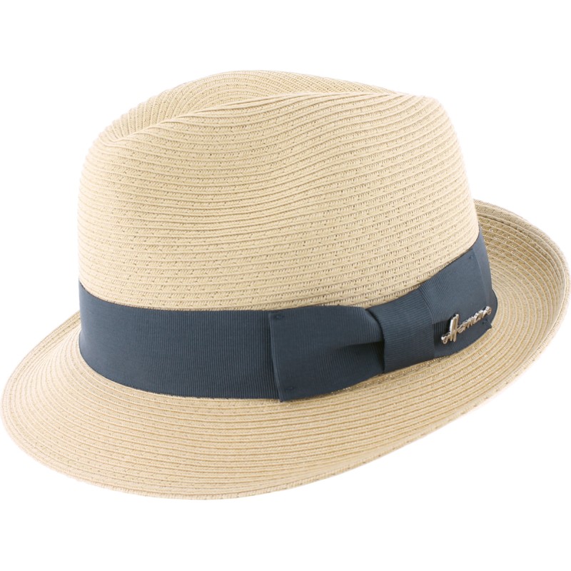 Small brim hat, raised at the back, paper braid, plain hatband with bo