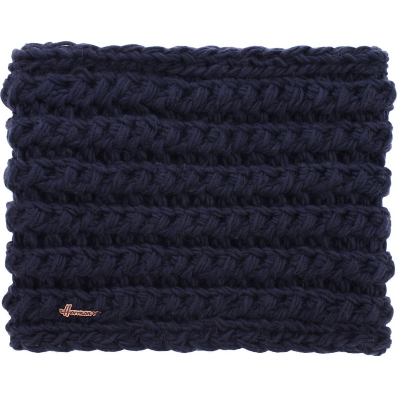 Mega plain color adult neckwarmer knitted with 30% wool yarn. Lined in