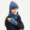 Adult neckband knitted with 80% recycled plastic thread. Lined in ultr