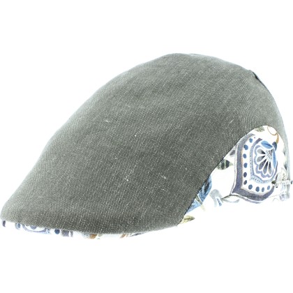 Plain color flat cap with pattern fabric on both side of the cap