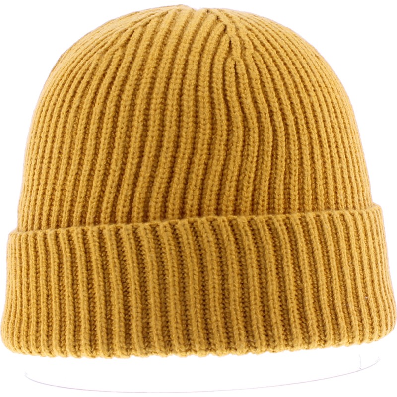 Plain short men's beanie with cuffs