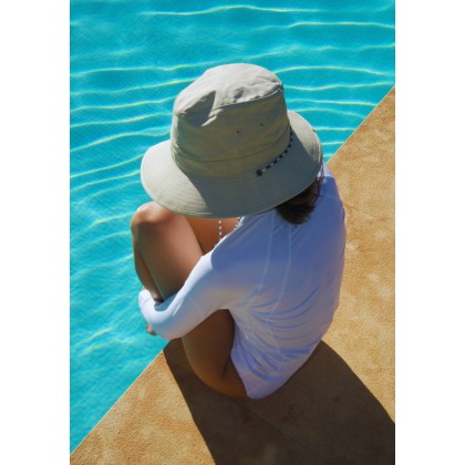 plain color sunhat with chinstrap