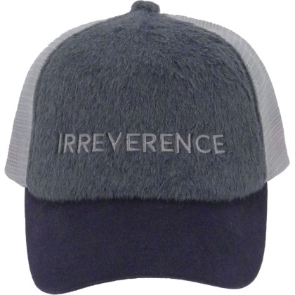 Two-tone baseball cap in plush and mesh.