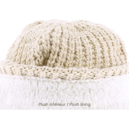 hat with plain cuff knitted with 80% recycled plastic thread. Unlined