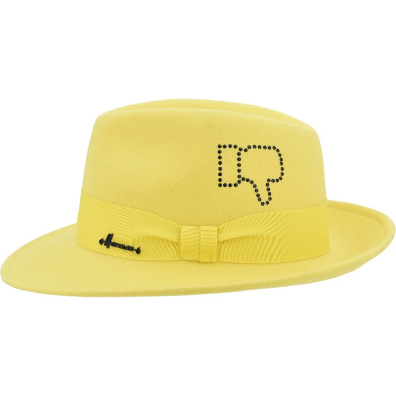 Hat with large raised brim in plain wool felt with metal markings.