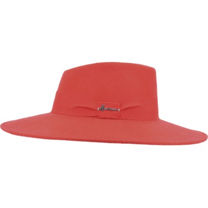 Hat with large cut brim sewn in plain wool felt.