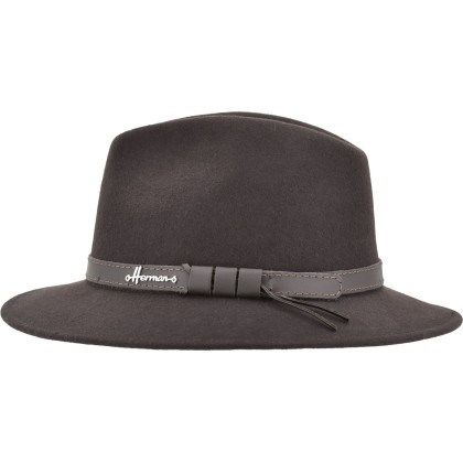Large-brimmed hat in plain wool felt with leather belt.