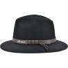 Large-brimmed hat in plain wool felt with leather belt.