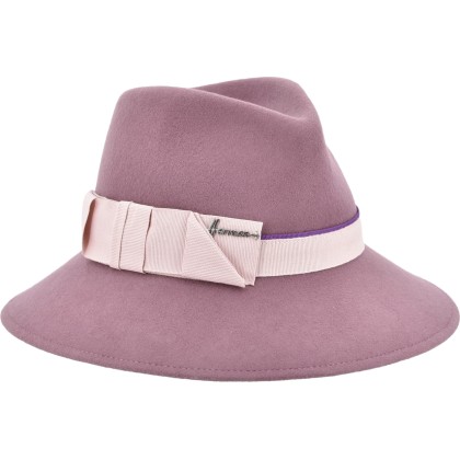 Chapeau femme en feutre de laine uni.