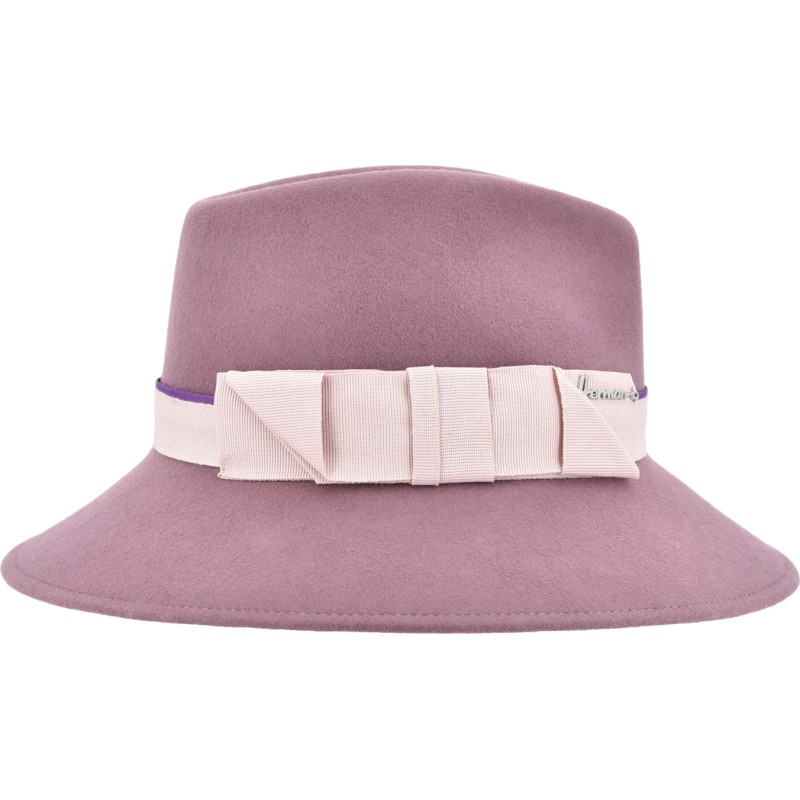 Chapeau femme en feutre de laine uni.