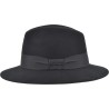 Large-brimmed hat in plain wool felt with plain grosgrain.