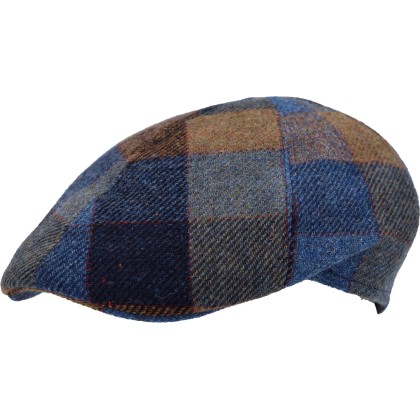 Flat 6-rib woolen cap with square pattern.