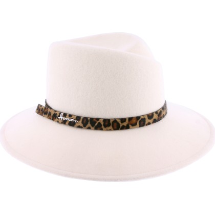 Chapeau grand bord en feutre