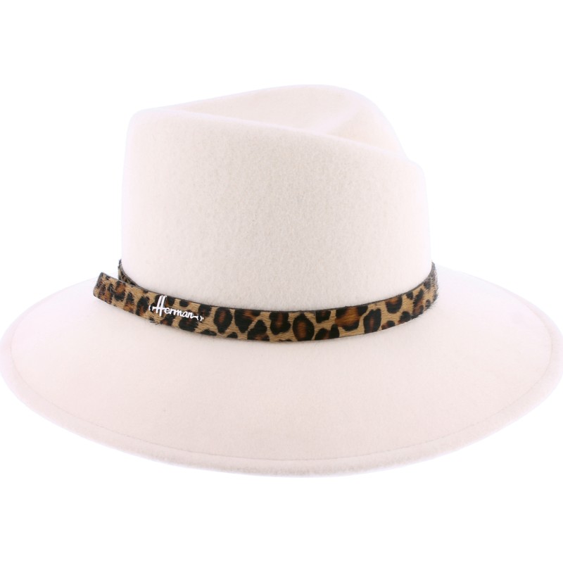 Chapeau grand bord en feutre