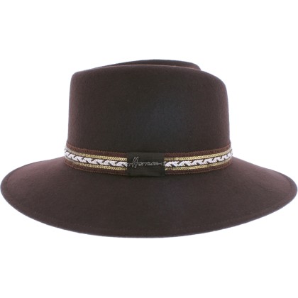 Chapeau grand bord en feutre