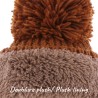 Plain adult hat knitted with 80% recycled plastic thread, with thread